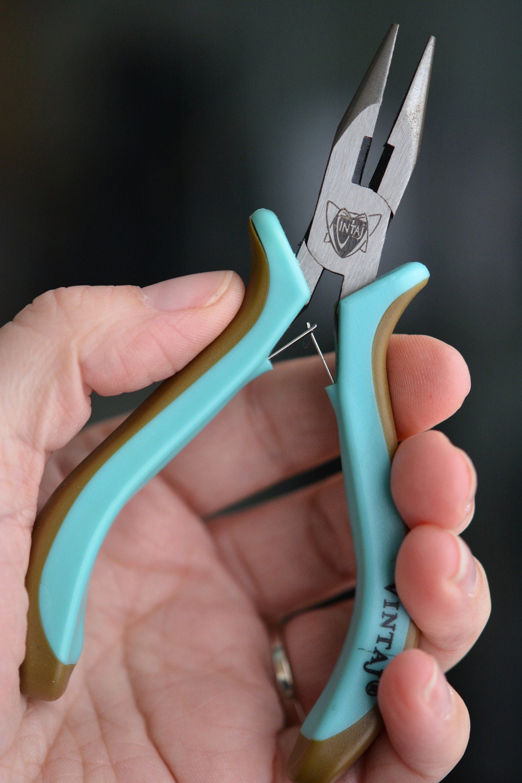 Vintaj 5 Inch Ergo Chain Nose Jewellery Plier With Cutter