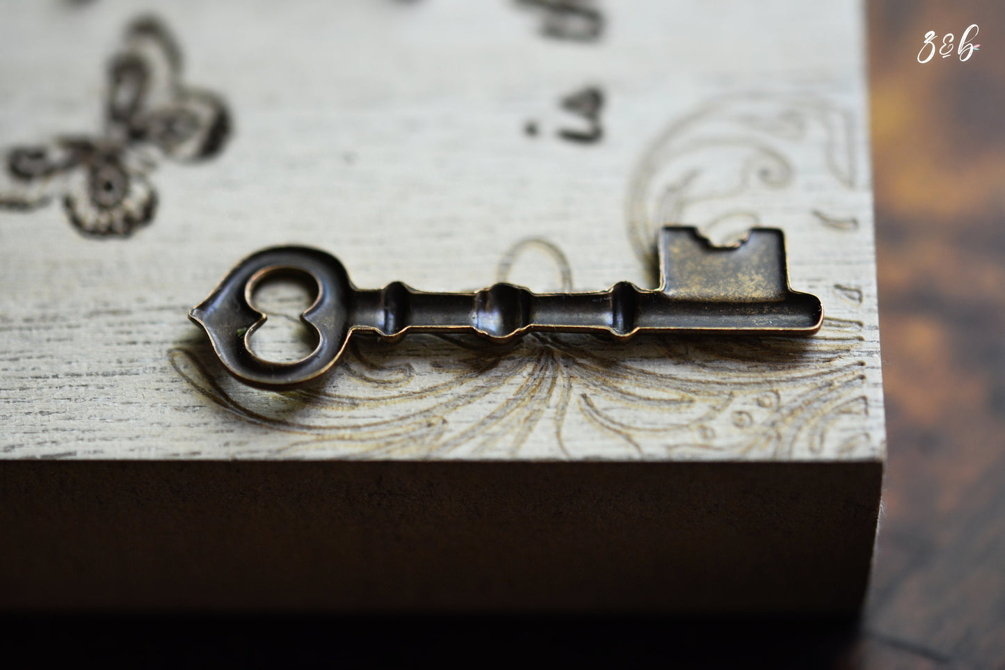 2 Vintaj Brass, Nickel Free, Lead Free, Skeleton Key, Charm or Pendants 43x13.5mm