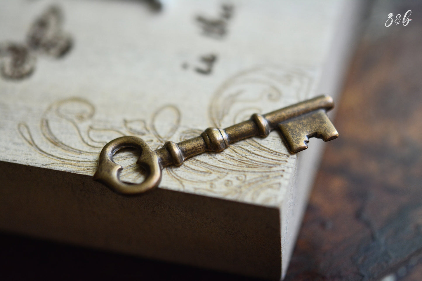 2 Vintaj Brass, Nickel Free, Lead Free, Skeleton Key, Charm or Pendants 43x13.5mm