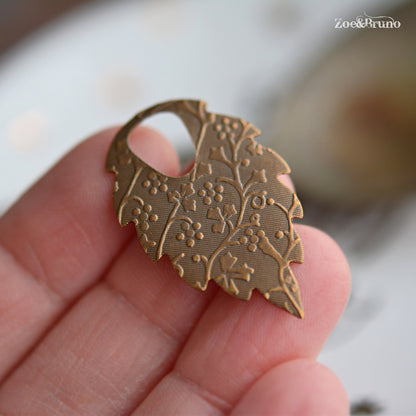 1 Vintaj Brass, Natural Brass, Nickel Free, Lead Free, Patterned Leaf, Charm Or Pendant 35x22mm